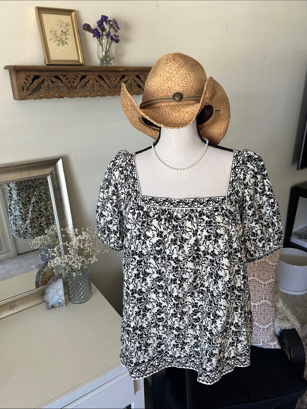 Mac studio cream, black floral, BoHo cottage puff sleeve cotton blouse top M